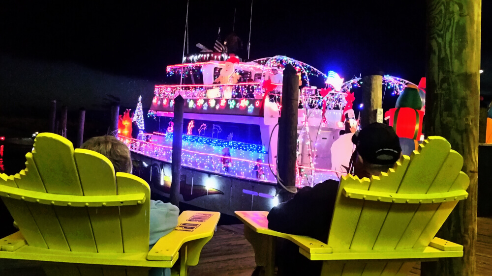 image of boat with holiday lights