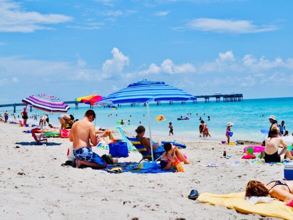 image of people at the beach